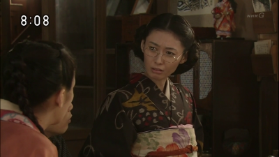 drama,série,japon,nhk,carnation,asadora,automne 2011,hiver 2012,ono machiko,kobayashi kaoru,aso yumi,shoji terue,kuriyama chiaki,hamada mari,tamaru maki,suga takamasa,onoue hiroyuki,komoto masahiro,kondo masaomi,kunimura jun,suruga taro,ayano go,niiyama chiharu,kawasaki asami,yasuda misako,sato naoki,shiina ringo